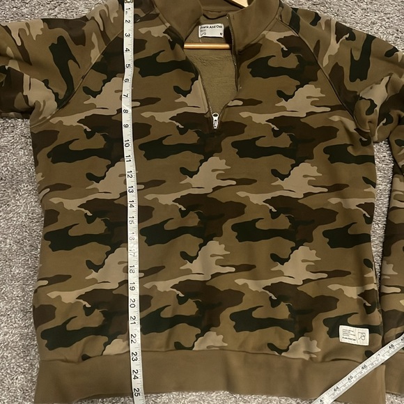 Men’s camo half zip sweater - Picture 5 of 5